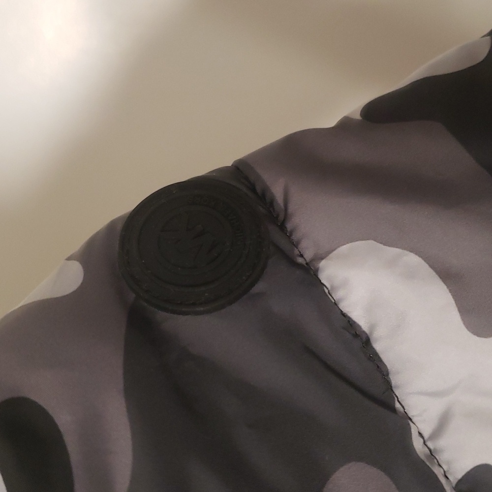 Michael Kors Snowsuit Camo Gray Black size 6 to 12 months euc - Picture 3 of 5